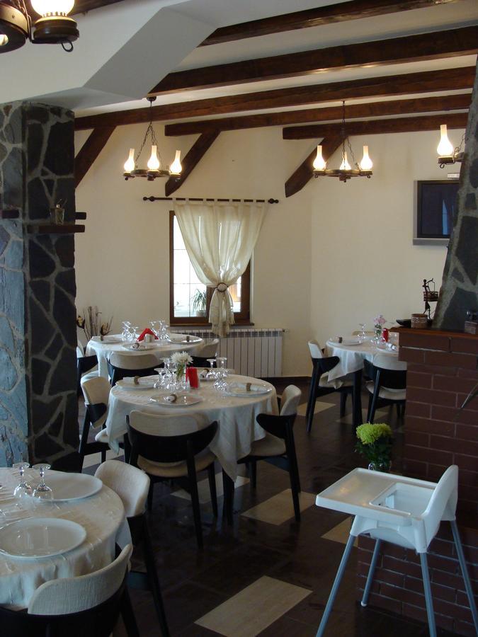 Pensiunea Taverna Bucium Iasi Exteriér fotografie