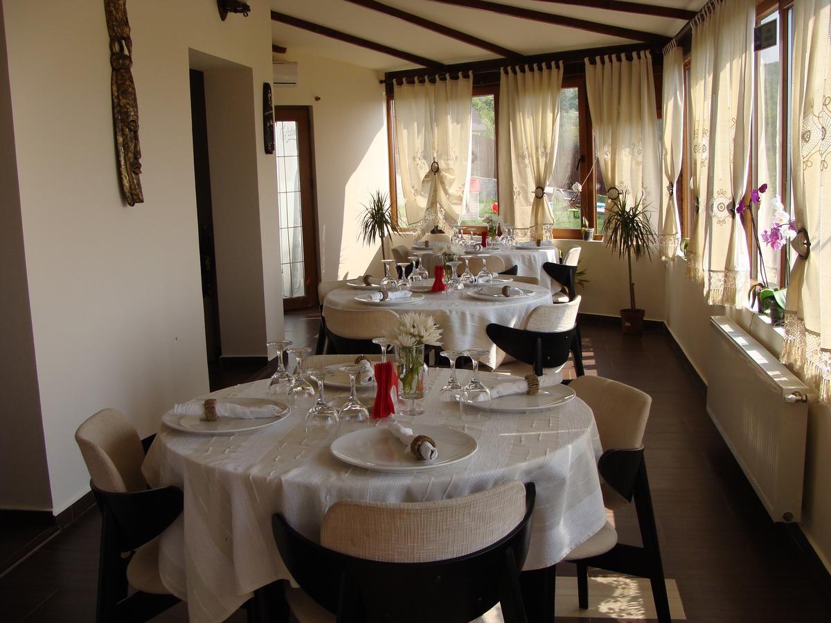 Pensiunea Taverna Bucium Iasi Exteriér fotografie